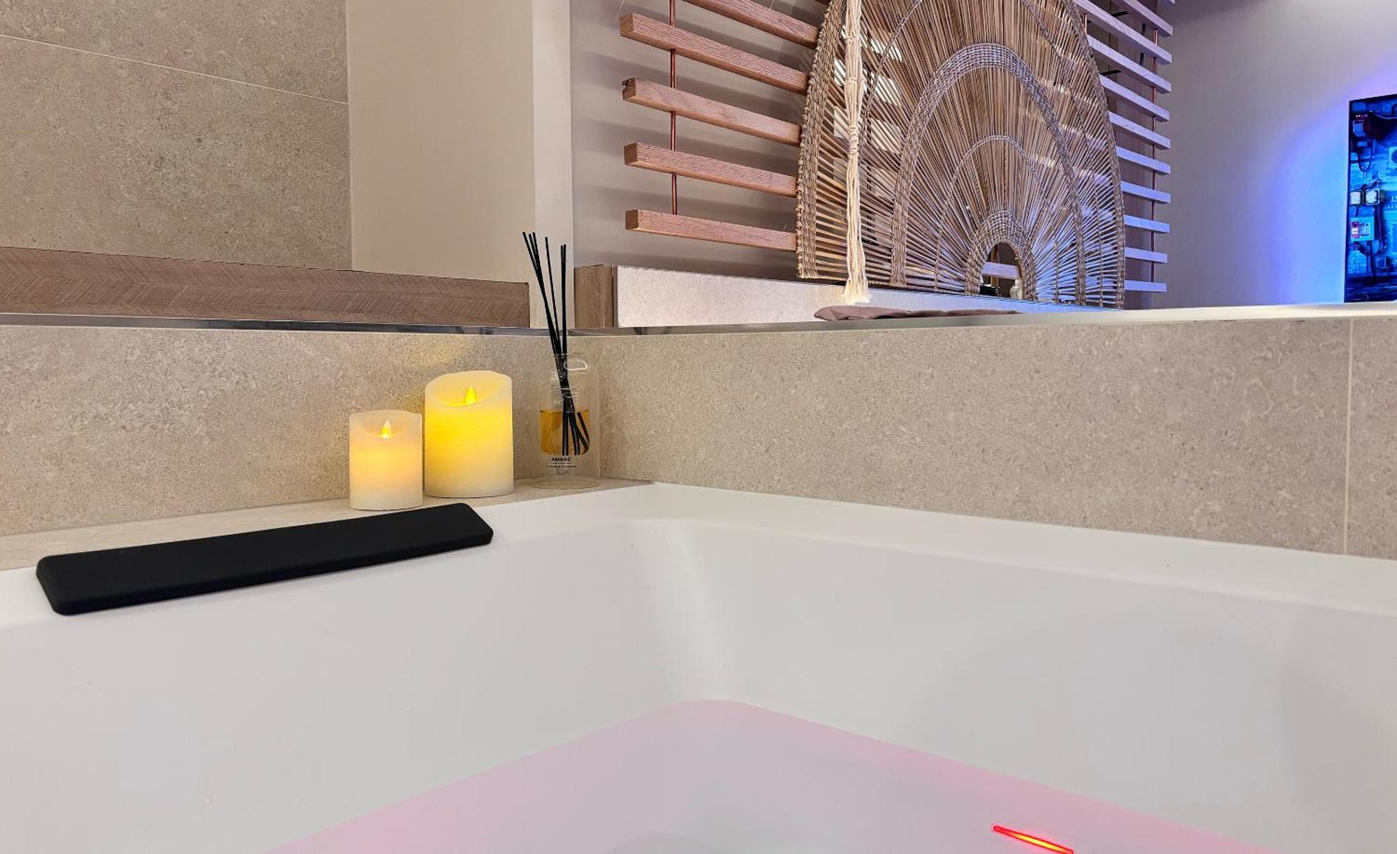 Blossom Suite-Hyper Centre Jacuzzi Balcon Clim Лион Экстерьер фото