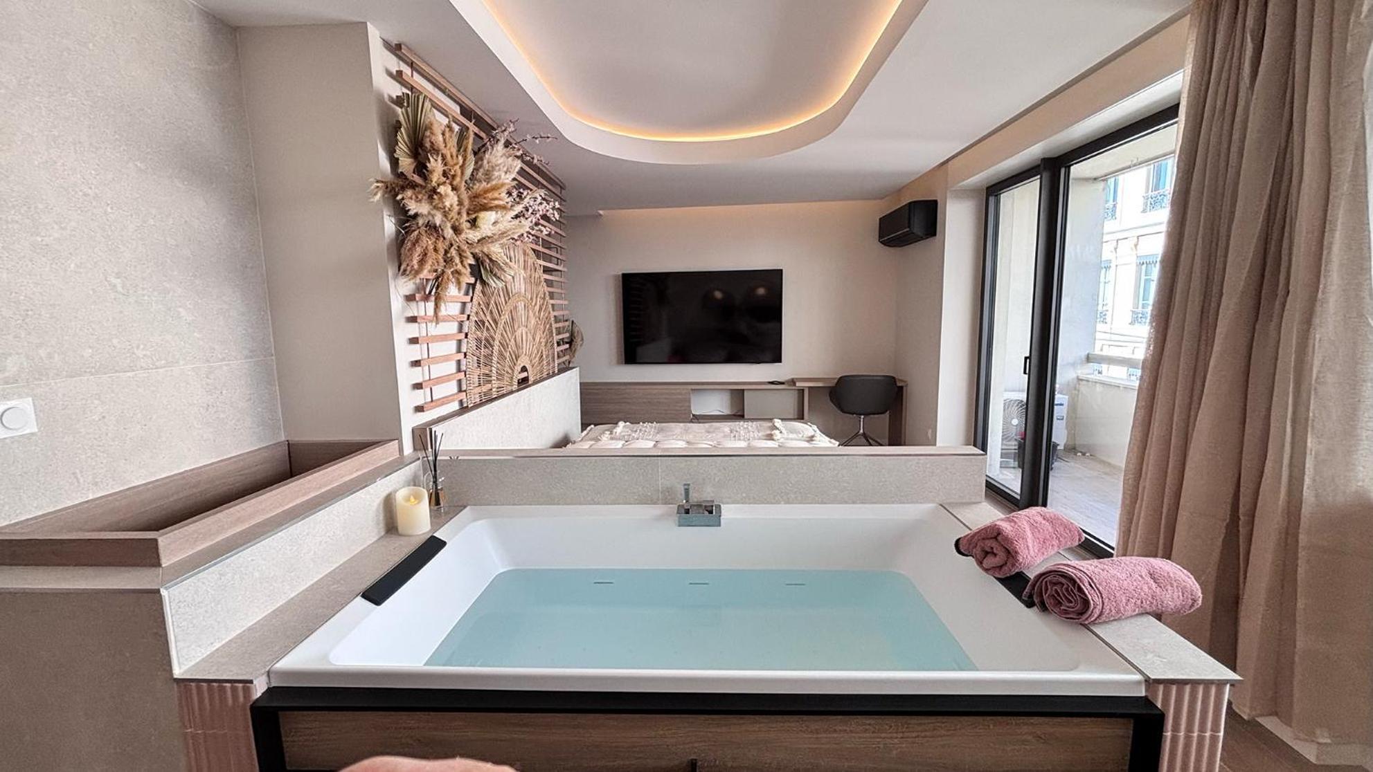 Blossom Suite-Hyper Centre Jacuzzi Balcon Clim Лион Экстерьер фото