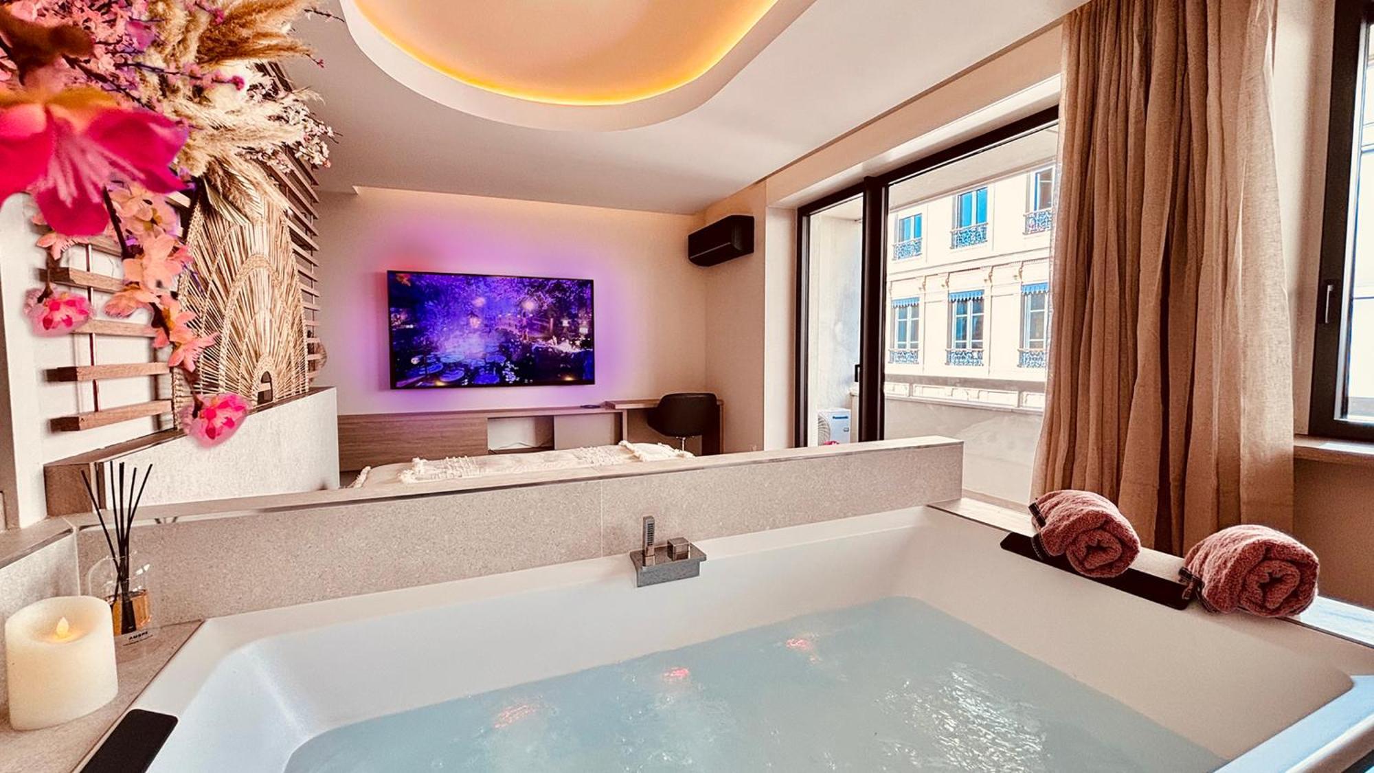 Blossom Suite-Hyper Centre Jacuzzi Balcon Clim Лион Экстерьер фото